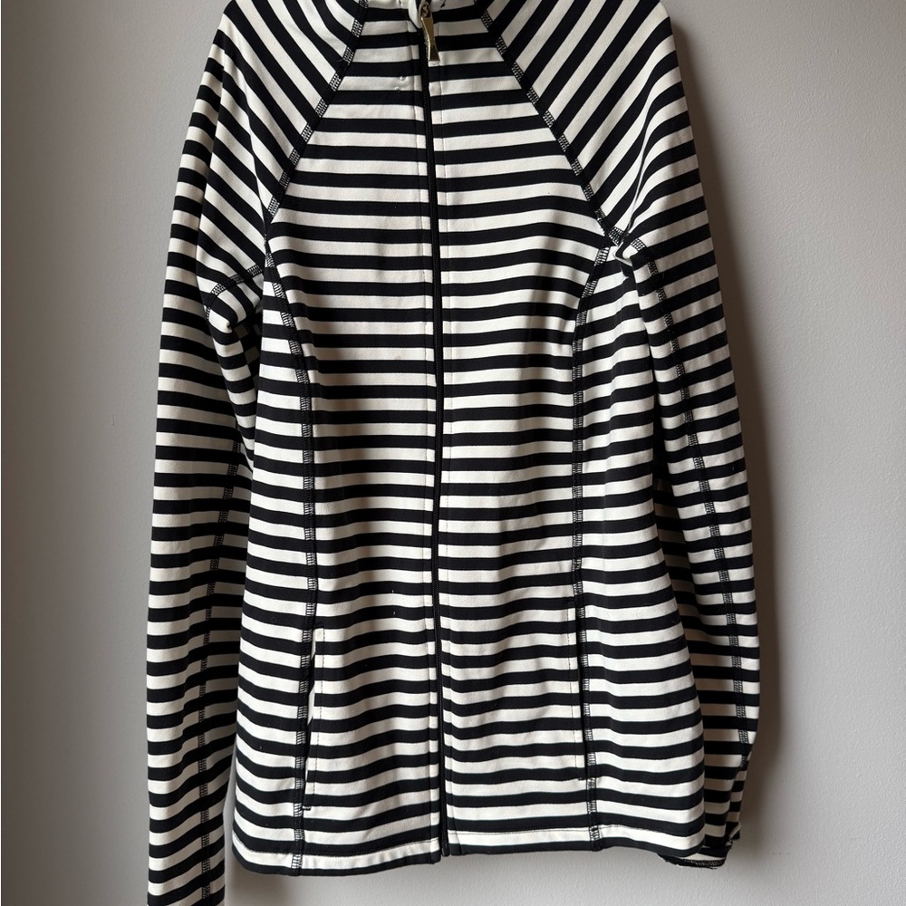 😍host pick😍 Kate Spade x Beyond Yoga Black&White Striped Zip-Up Jacket, size XS